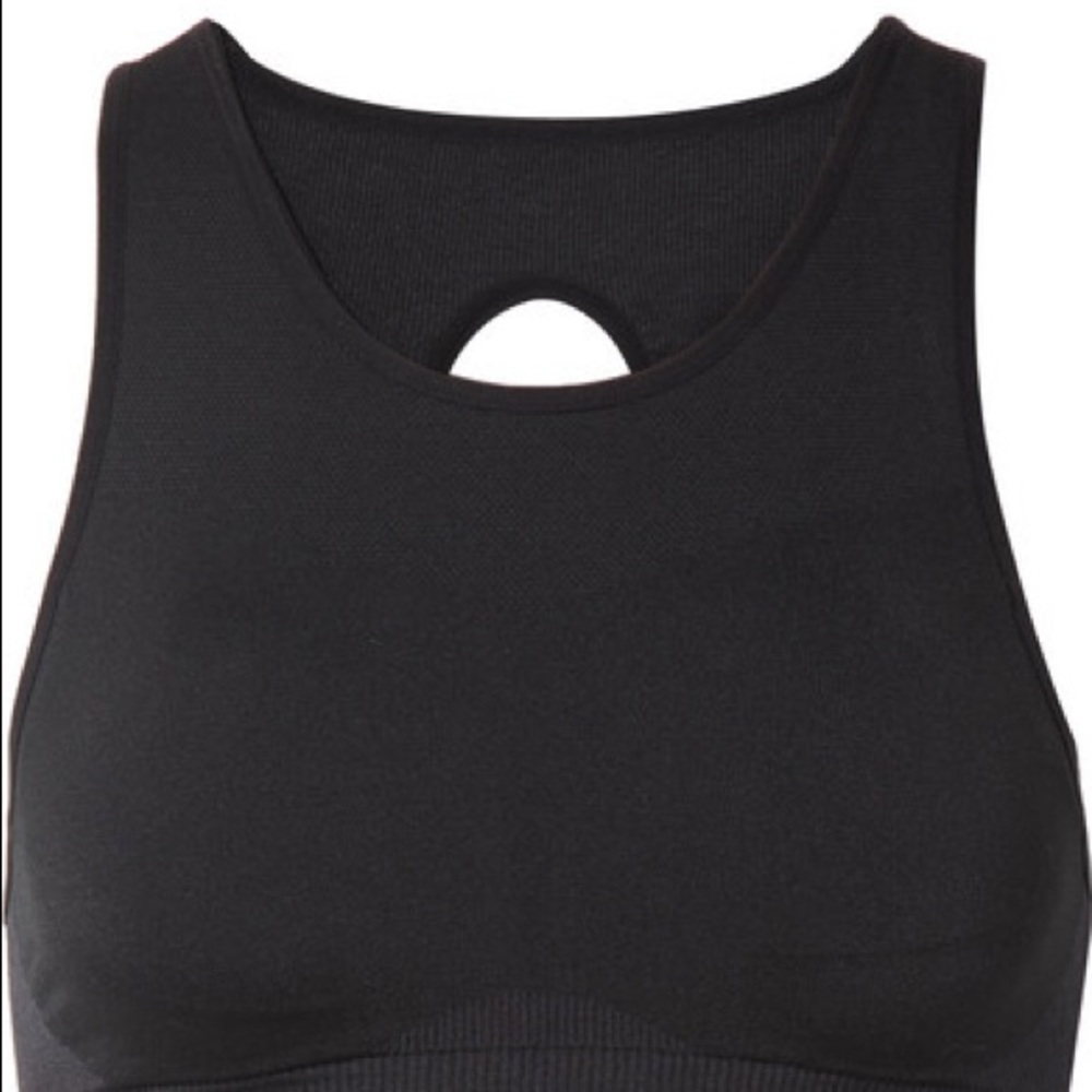 NWT BRAND NEW NIKE SPORTS BRA